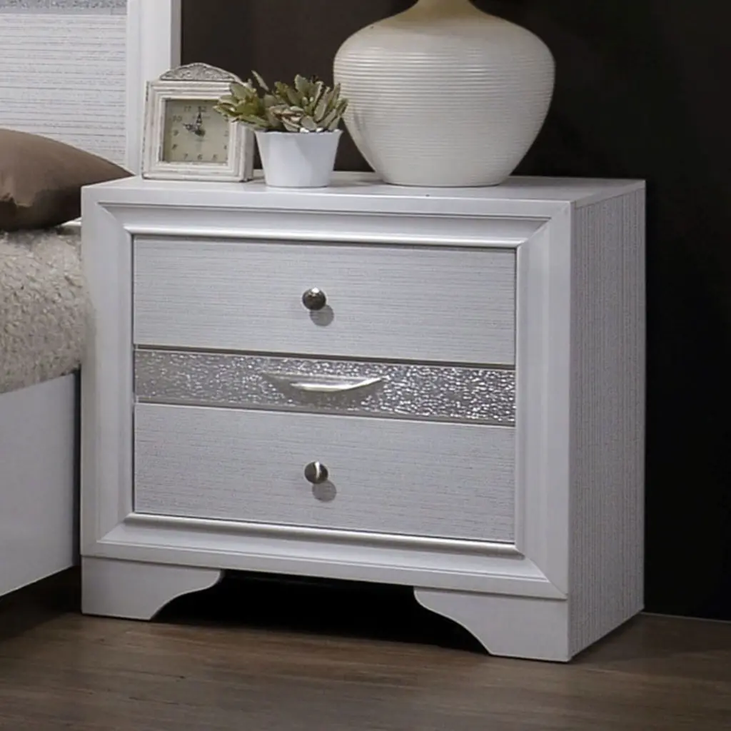 Contemporary White Nightstand Silver Accents and Hidden Jewelry Compartment kanepe