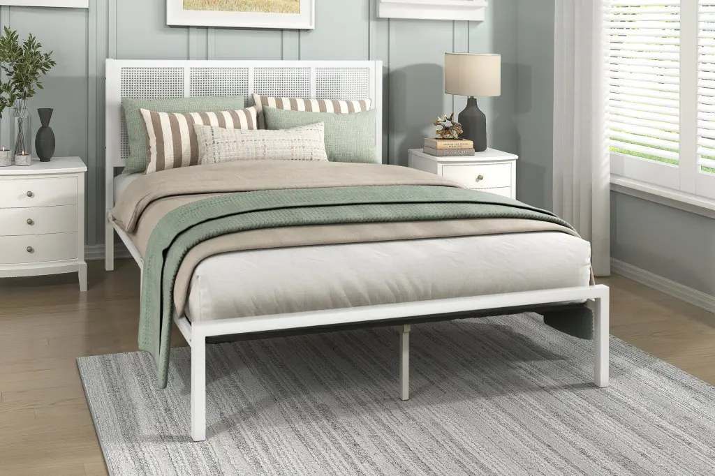 Queen Platform Bed Metal Frame White Finish Faux Cane Panel Headboard kanepe
